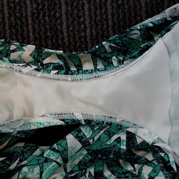 Skye Bikini Bottom Size Small - Picture 4 of 4